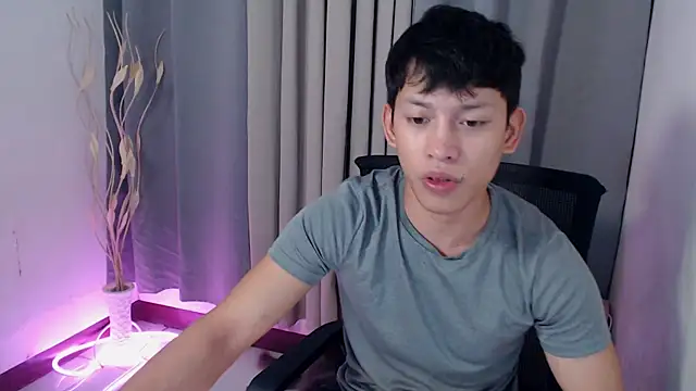Snapshot of pinkcock_froi2305 chatting on April 2026 06:16:02 AM pinkcock froi2305 online show from April 2026 06:16:02 AM