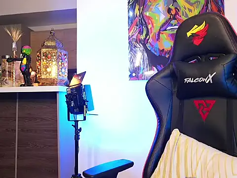 logan hugh8 online show from October 2025 11:16:01 PM