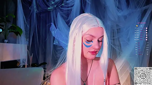 GildedKitten online show from November 2025 09:43:02 PM