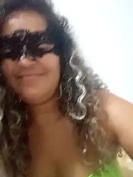 Snapshot of RaphinhaSanches chatting on February 2026 10:40:01 PM RaphinhaSanches online show from February 2026 10:40:01 PM