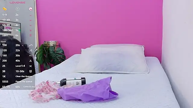 Daddyfavouritegirl online show from September 2025 08:01:02 PM