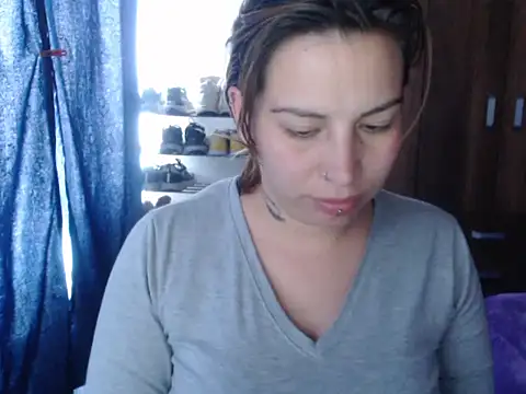 cloequeen15 online show from November 2025 08:21:02 PM