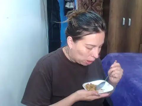 cloequeen15 online show from February 2026 10:33:01 PM