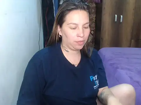 cloequeen15 online show from March 2026 11:27:02 PM