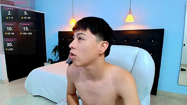 Abraham horny18 online show from October 2025 08:17:01 PM