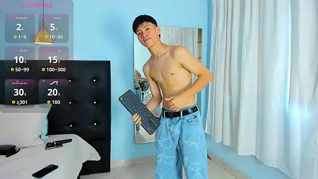 Snapshot of Abraham_horny18 chatting on October 2025 06:52:01 PM Abraham horny18 online show from October 2025 06:52:01 PM