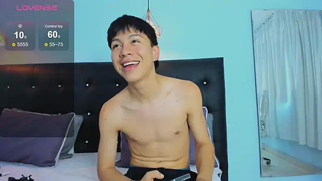 Snapshot of Abraham_horny18 chatting on November 2025 08:20:02 PM Abraham horny18 online show from November 2025 08:20:02 PM