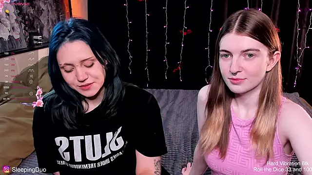 Snapshot of Threesomebabes chatting on November 2025 01:13:01 PM Threesomebabes online show from November 2025 01:13:01 PM