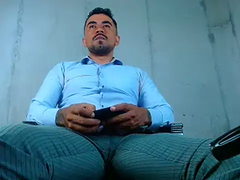 Snapshot of David_smile23 chatting on July 2026 02:03:02 PM David smile23 online show from July 2026 02:03:02 PM