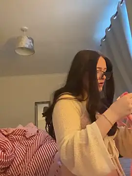 Snapshot of cherryrosealiee chatting on February 2026 04:05:02 PM cherryrosealiee online show from February 2026 04:05:02 PM