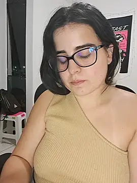 CutteGirl99 online show from September 2025 01:06:02 AM