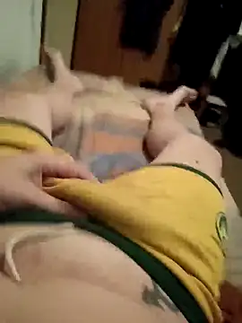 Snapshot of Empi19cm chatting on September 2025 06:55:02 PM Empi19cm online show from September 2025 06:55:02 PM