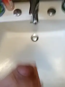 Snapshot of Empi19cm chatting on October 2025 04:48:01 PM Empi19cm online show from October 2025 04:48:01 PM