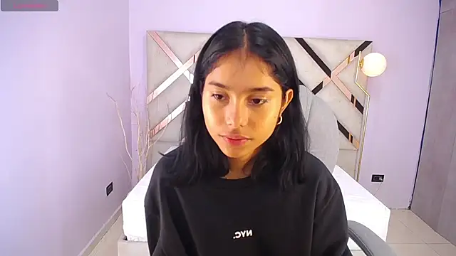 Milaa Star  online show from February 2026 03:25:01 AM