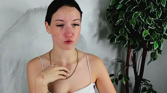 EileenMoores online show from September 2025 10:31:01 AM