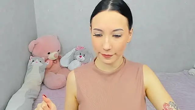 Snapshot of EileenMoores chatting on February 2026 07:24:01 AM EileenMoores online show from February 2026 07:24:01 AM