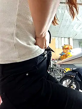 irina hana online show from March 2026 01:25:01 AM