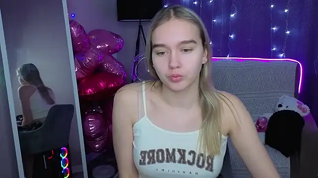 Snapshot of Vel1ka chatting on February 2026 12:23:01 PM Vel1ka online show from February 2026 12:23:01 PM