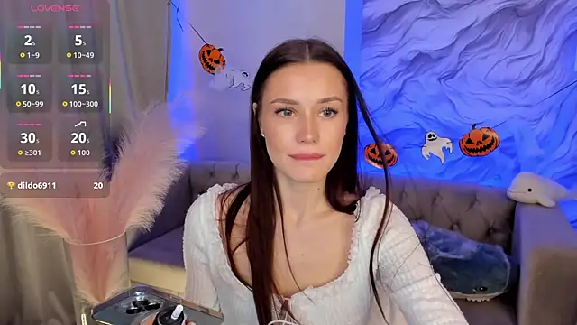 Aria Mila online show from October 2025 11:28:01 AM