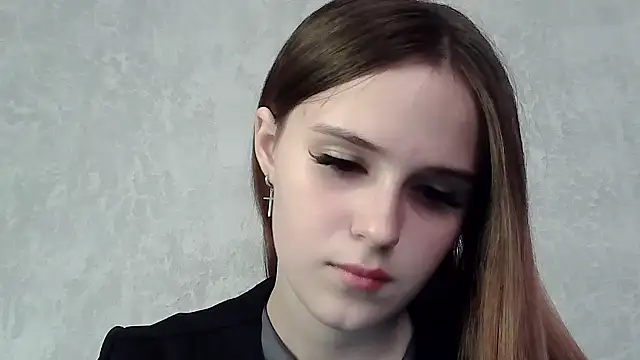 SweetLoraa online show from September 2025 01:02:02 PM