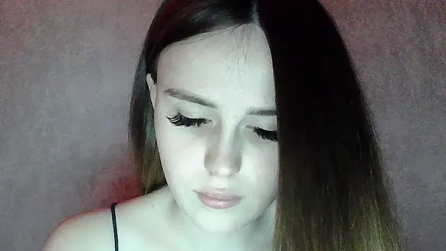 Snapshot of SweetLoraa chatting on March 2026 12:05:01 AM SweetLoraa online show from March 2026 12:05:01 AM