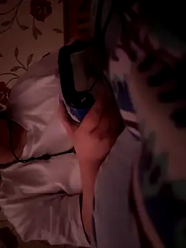 itsCuteTits online show from November 2025 01:24:02 PM