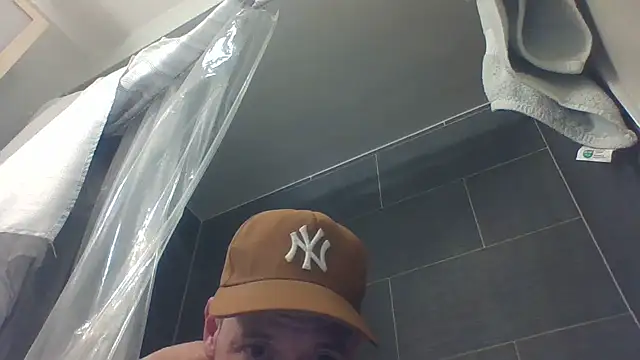 ChiNOTsoChiGuy online show from August 2026 03:05:01 AM