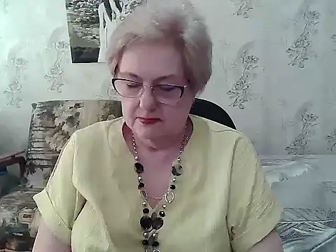 Renata62011 online show from May 2026 11:28:01 AM