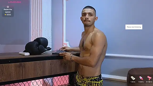 ArturoCardona  online show from October 2025 07:10:02 PM