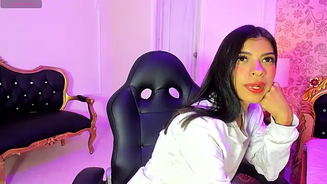 Lola Pierce online show from September 2025 12:16:02 PM