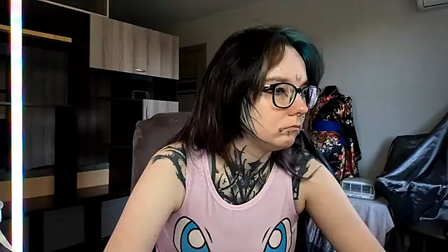 HighelikeGirl online show from October 2025 07:19:02 AM