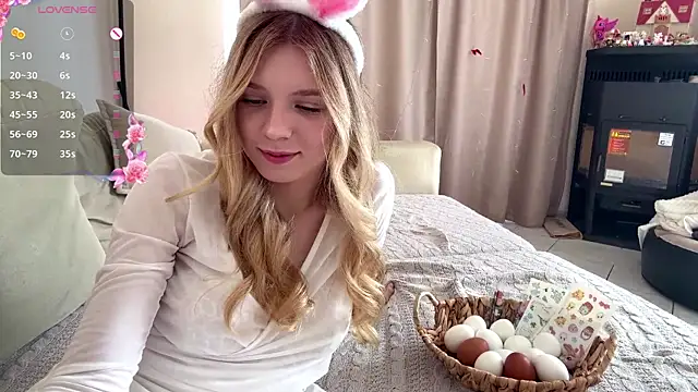 FruityXo online show from April 2026 12:02:01 PM