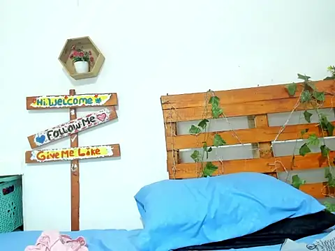 cris dulce online show from March 2026 11:12:02 PM