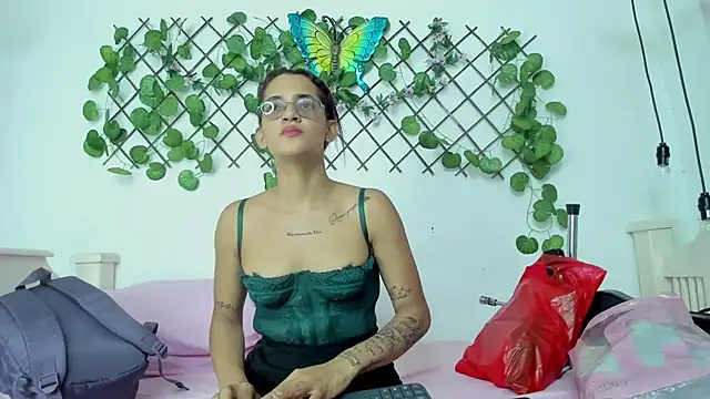 cris dulce online show from April 2026 08:31:02 PM