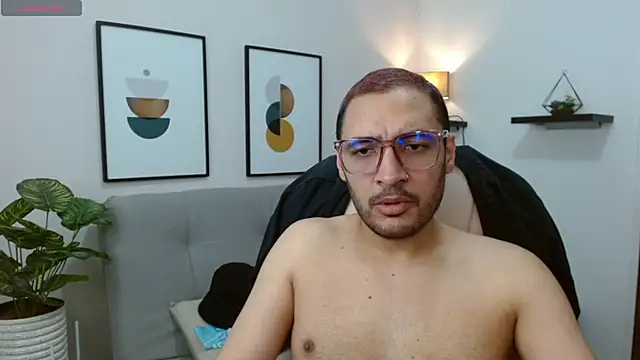   Damian    online show from October 2025 11:04:01 PM