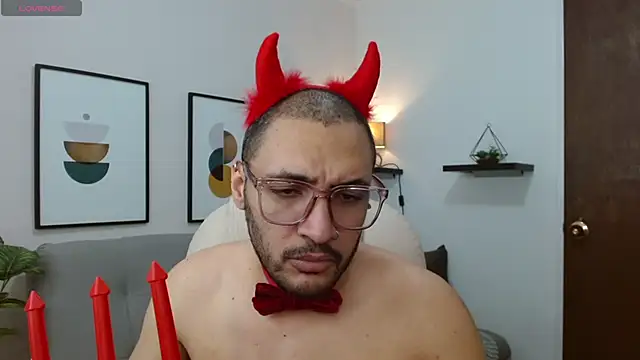   Damian    online show from October 2025 12:00:01 AM