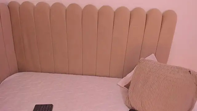 Snapshot of Jasmin_hamdan chatting on November 2025 08:01:01 PM Jasmin hamdan online show from November 2025 08:01:01 PM