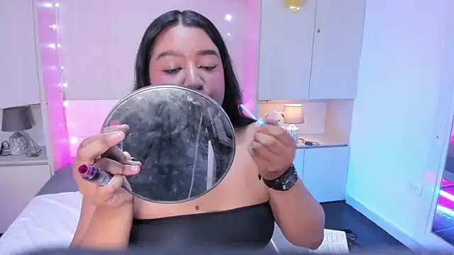 LilyWhitney online show from December 2025 04:18:02 AM