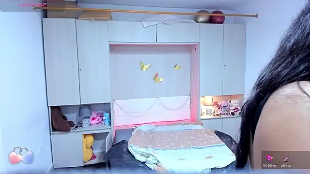 LilyWhitney online show from March 2026 04:23:01 AM