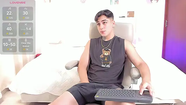 Thiago winteer online show from October 2025 05:46:01 AM