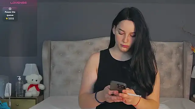 Leah Brooks online show from September 2025 05:09:01 AM