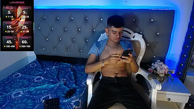 Charlie Cock  online show from October 2025 03:21:02 AM