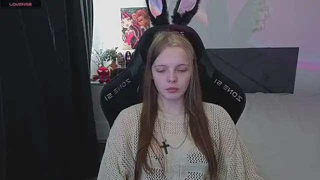 Luna Navy online show from September 2025 08:29:02 AM