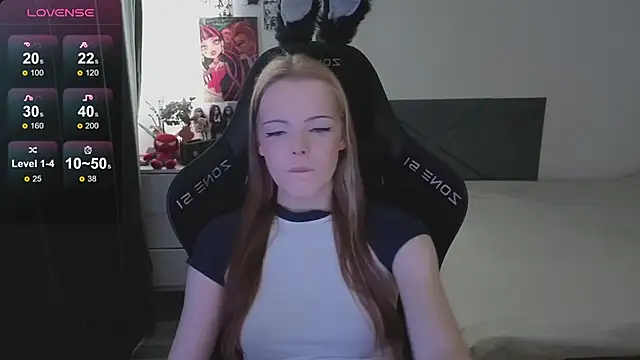 Luna Navy online show from October 2025 09:32:01 AM