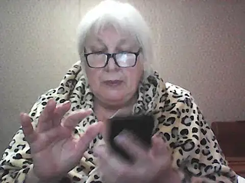 Alexia64231 online show from October 2025 04:59:02 PM