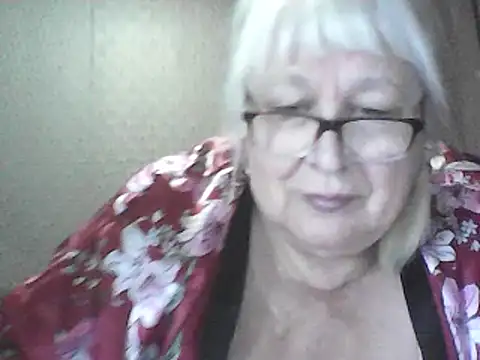 Snapshot of Alexia64231 chatting on June 2026 12:51:02 PM Alexia64231 online show from June 2026 12:51:02 PM