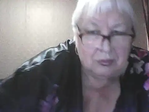 Snapshot of Alexia64231 chatting on June 2026 01:29:01 AM Alexia64231 online show from June 2026 01:29:01 AM