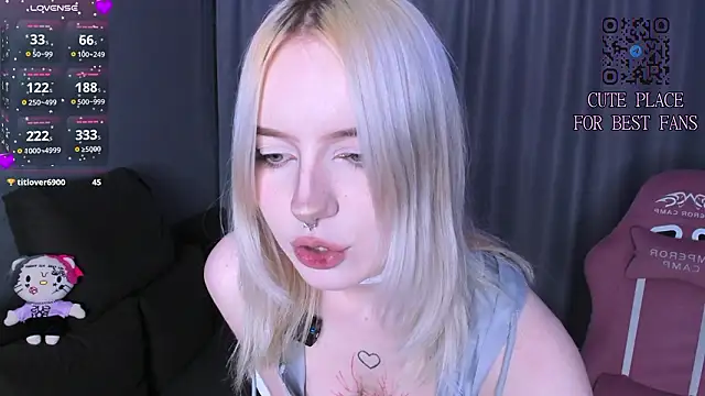 Snapshot of godlikegirlyy chatting on March 2026 03:05:02 PM godlikegirlyy online show from March 2026 03:05:02 PM
