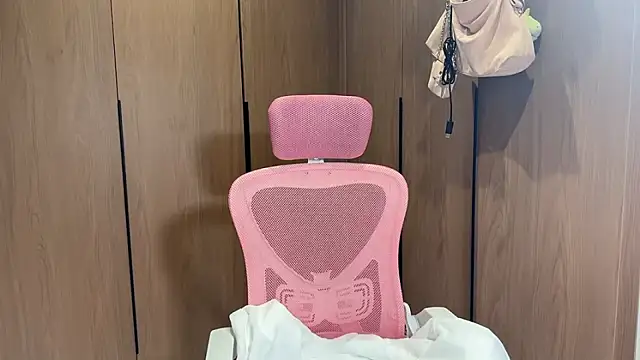 Lilium-520 online show from November 2025 10:27:01 AM