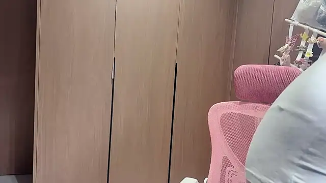 Lilium-520 online show from February 2026 11:07:01 AM